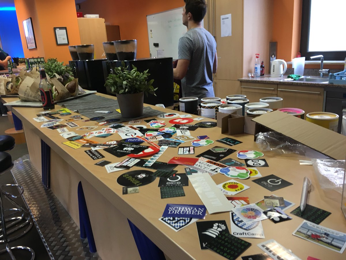 yooogan's tweet image. Visit #SWEC17
Get free stickers 💰