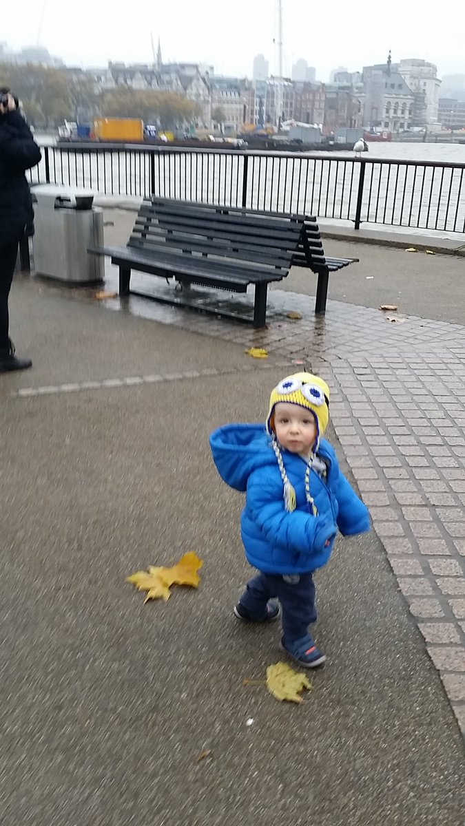 craigstone_'s tweet image. See that bench. 8yrs ago I sat on it thinking about throwing myself off Blackfriars Bridge. Today, I took this pic of my son. Tomorrow might be the same. But it might also be brighter. It might even bring unimaginable brilliance. Hang in there. Love is always coming. #depression