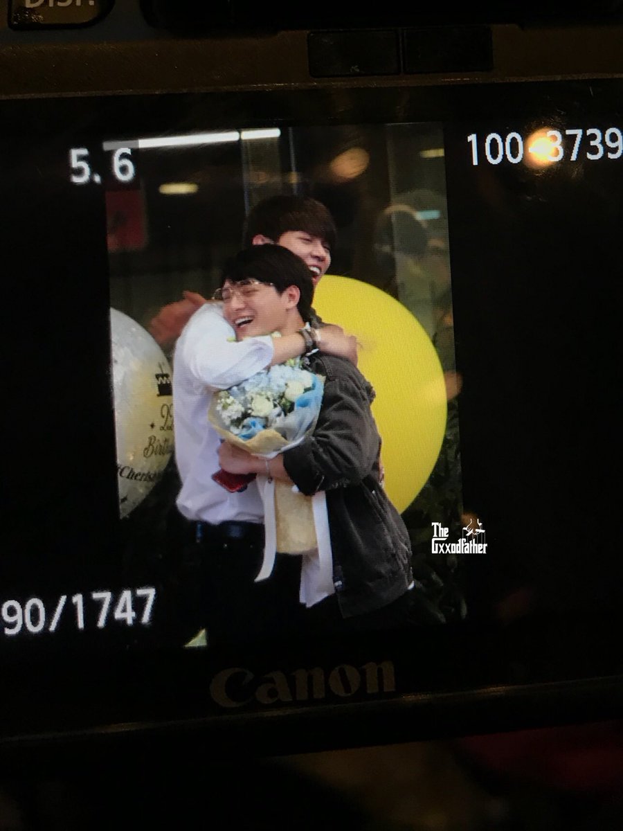 What a big surpise !!!!??!??!!

#ก็อตอิทธพัทธ์ 
#gxxod