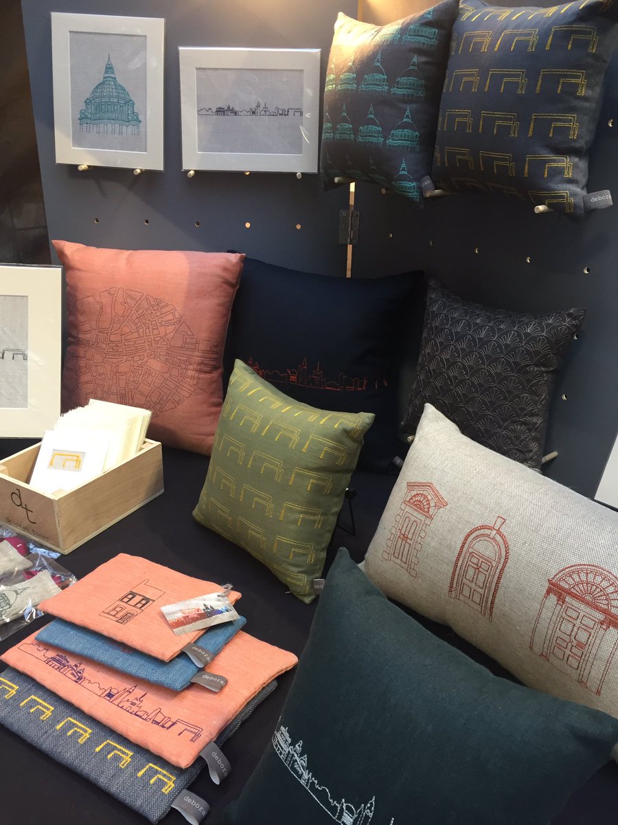 TonerDeborah's tweet photo. At the gorgeous @StGeorgesBEL today...with some of the absolute best of #Belfast We're here until 4pm!! https://t.co/HcR36JbAb7