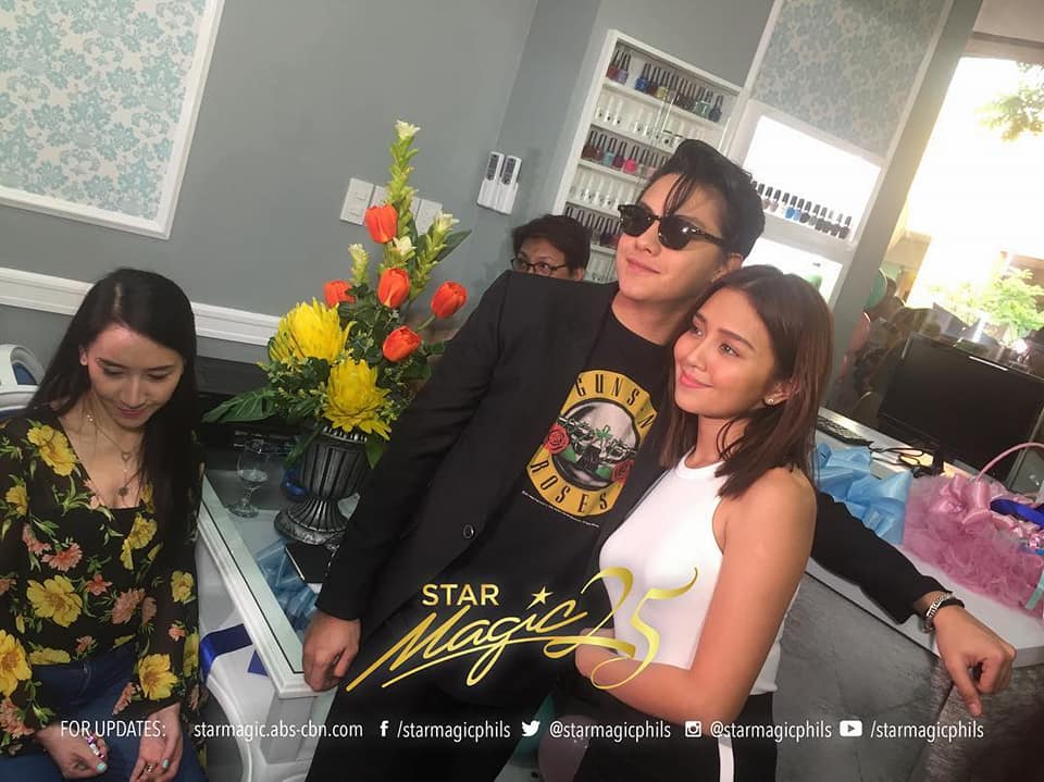 thisiskleamarie's tweet photo. Very supported boyfriend @imdanielpadilla @bernardokath https://t.co/AzmL8zrAsg
