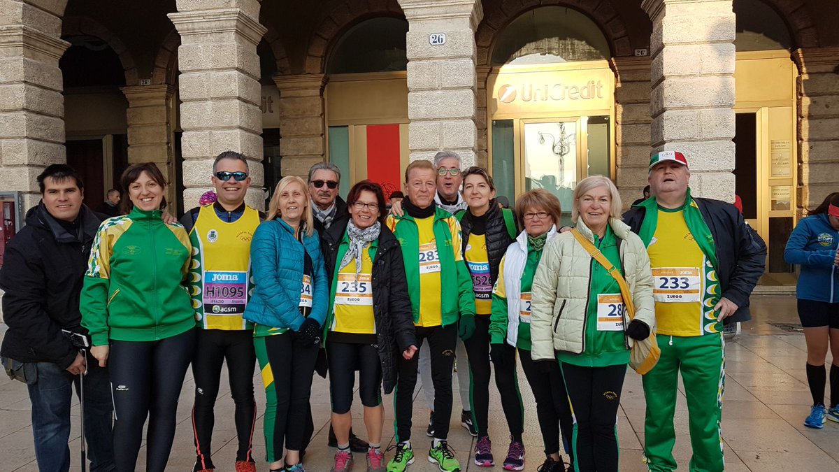 OlympiaTrovo's tweet photo. Stamattina l'Olympia a #verona #HalfMarathon e #casarile https://t.co/0ns7JL6ALe