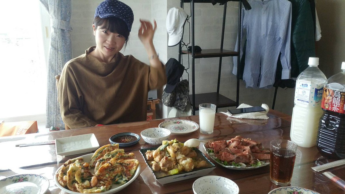 fugiao1214's tweet photo. 幼馴染みより♥️
笑いすぎによりお腹痛い

#松井の真似をするはにわ
#1121 #viviennewestwood 
#毎日幸せな食事ができそうなお皿
#サンシ #spacedomination https://t.co/ww8TIuN6zD