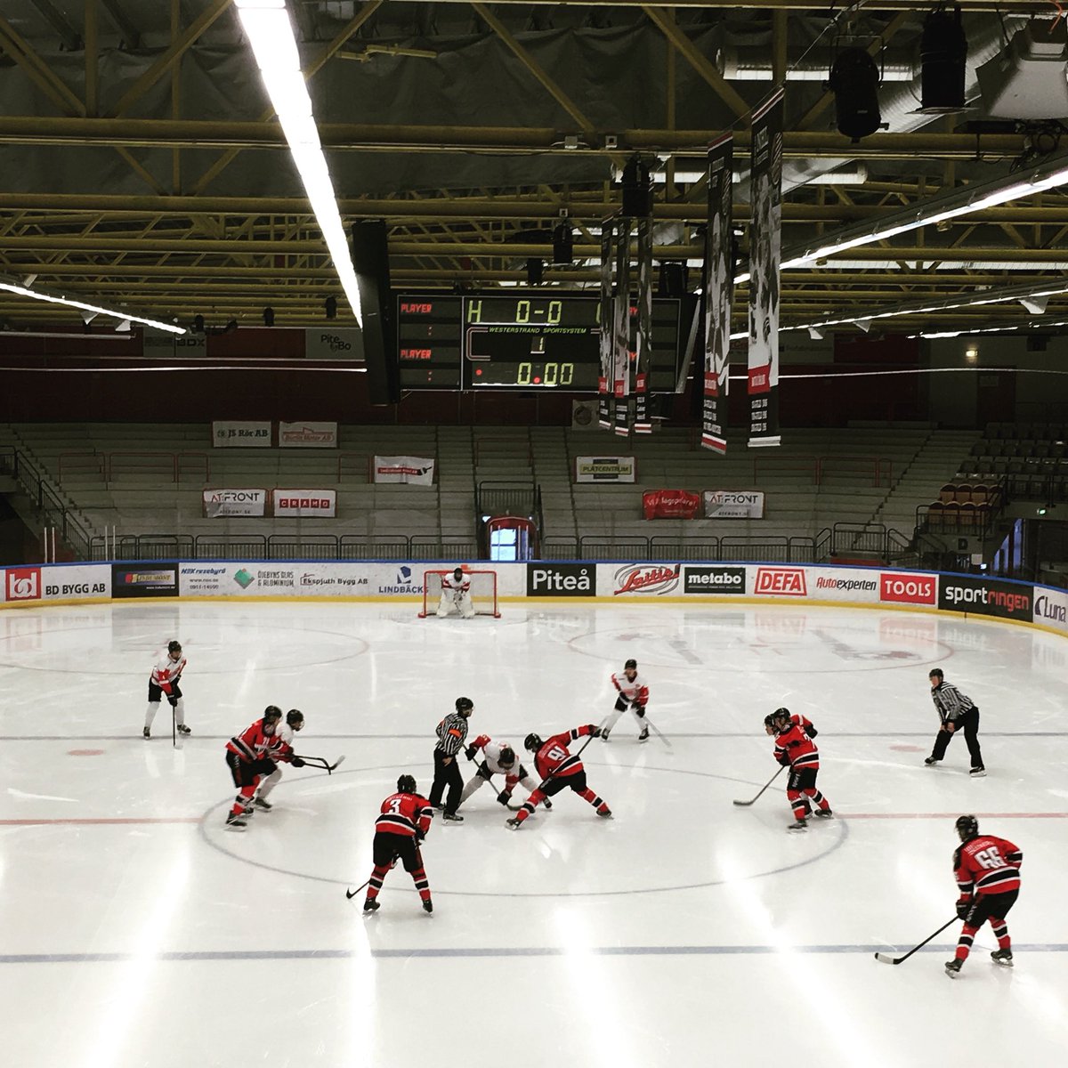 brooklyntigers's tweet photo. J20 gästar Piteå idag 👍🏒 #btj20 #brooklyntigers https://t.co/I2I15tvRnN
