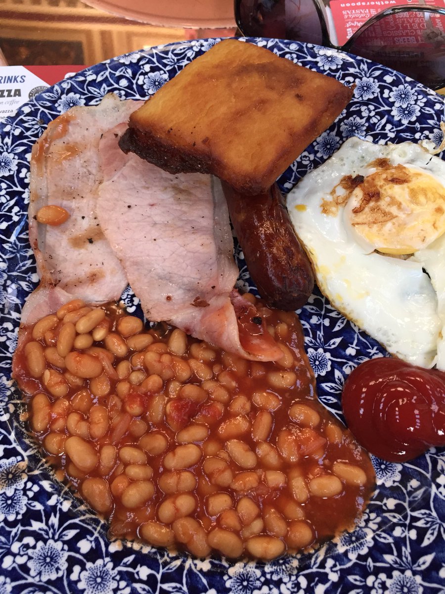 BecTilley's tweet photo. Horrid cold breakfast. Slow service and new self serve coffee machine meaning you queue for 10 mins (currently 11 people waiting in line) and staff making no eye contact to discuss. What a shame @jdwtweet #thestandingorder #Edinburgh https://t.co/Sufo366pB0