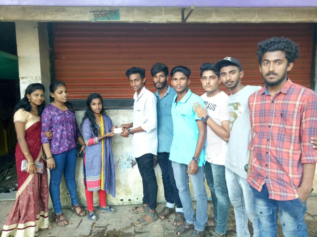 Twit_Vk's tweet photo. https://t.co/IDnlKIp5mP
It's official now ! 
#DQueens from payyanur. 👌❤
@dulQuer  @basil4u https://t.co/fs9AlRXKEu