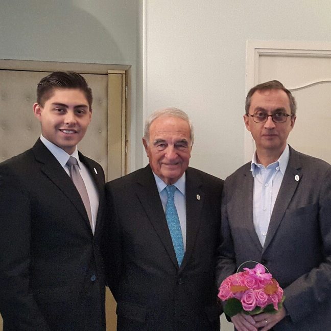 A_MontielSt's tweet photo. El día de ayer una grata experiencia, recibimos al embajador @JMGomezRobledo embajador de México en Francia, un honor haberlo tenido en la casa de la Fundación Turquois. https://t.co/ODGvWwH4AU