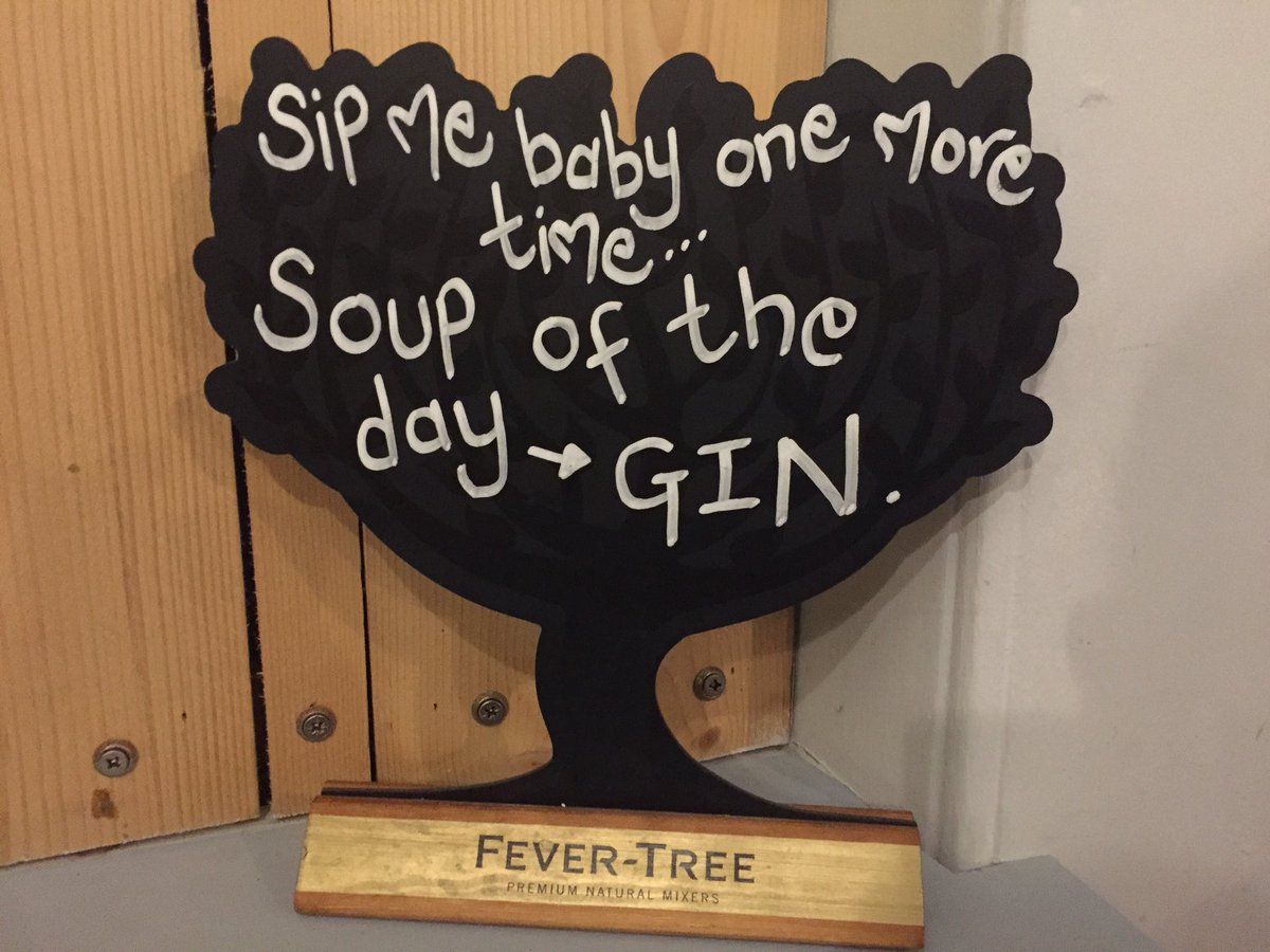 Juniper_Tonic's tweet photo. @OldSuccessInn - Everything is better in Kernow. Clotted Cream, Pasties....’Soup’. #sennen #soupoftheday #gin https://t.co/7BMxmdDSCA