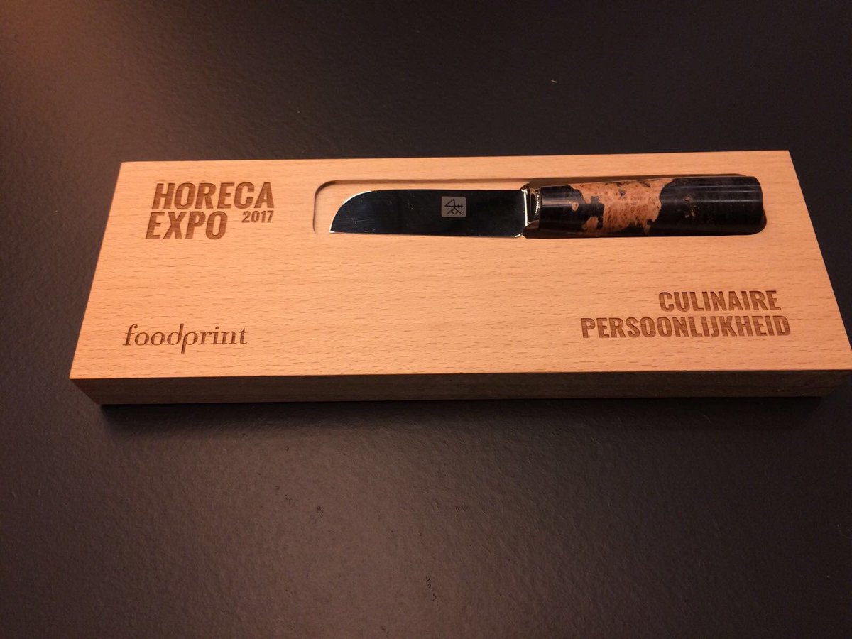 En of we trots zijn! De jury van Horeca Expo zet Toerisme Vlaanderen in de bloemetjes als culinaire persoonlijkheid van het jaar voor de campagne #jongkeukengeweld.