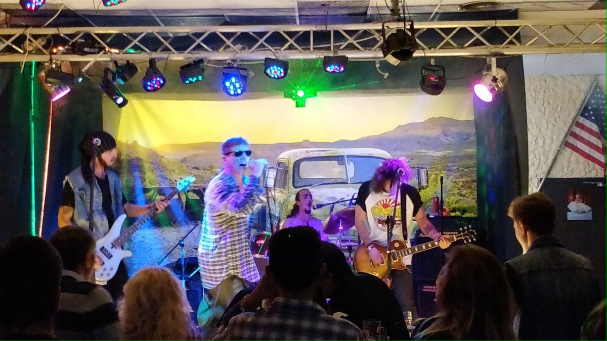 los_sex_banda's tweet photo. Increíble el recibimiento ayer en Sevilla!! Mil gracias a @Route66Sevilla de todo corazón!! Con muuuchisimas ganas de volver aquí y todavía no nos hemos ido https://t.co/We57kMuT4p