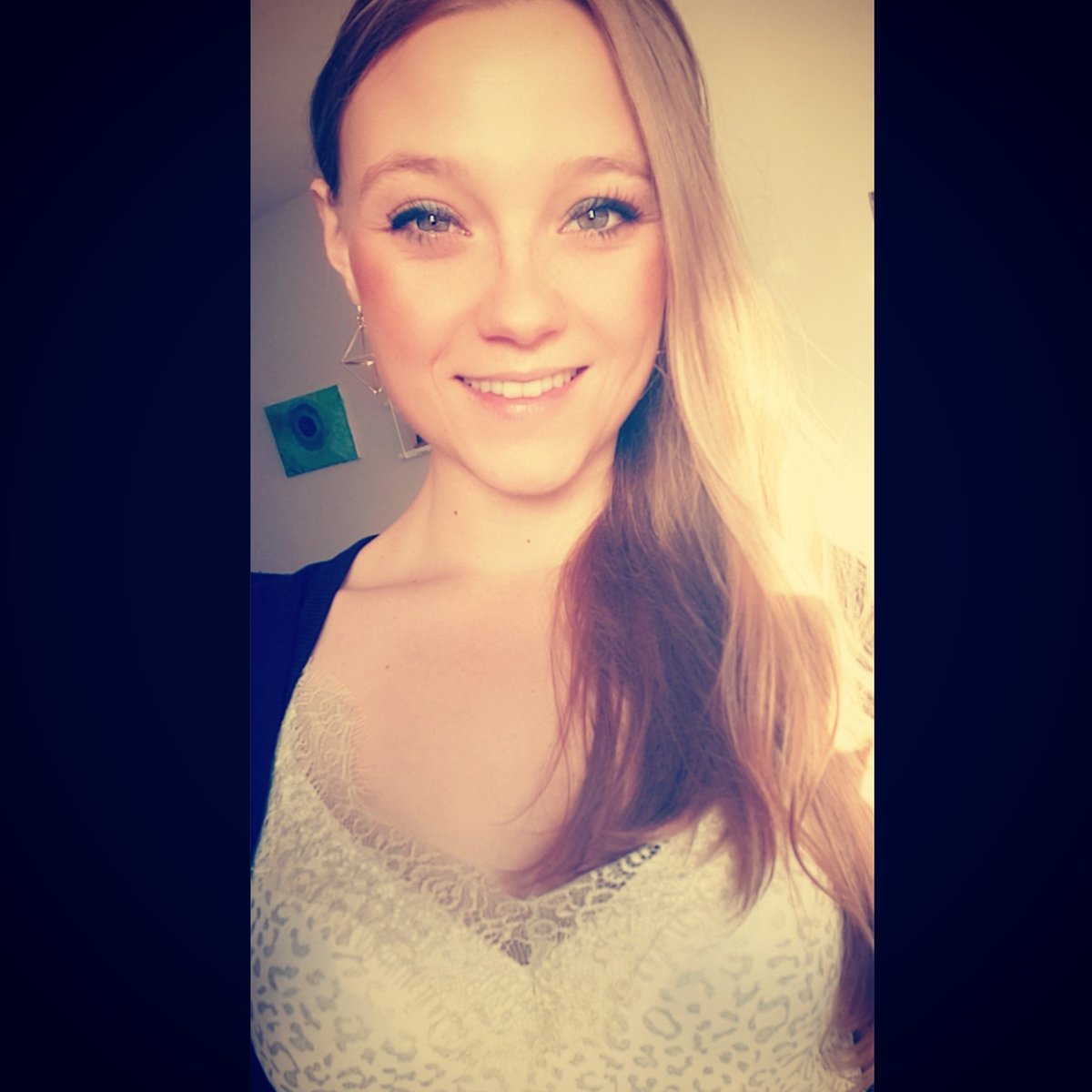 JKobberdal's tweet photo. Shine like the whole universe is yours ❤ #sunshine #denmark #models https://t.co/qh4nOfsPbe