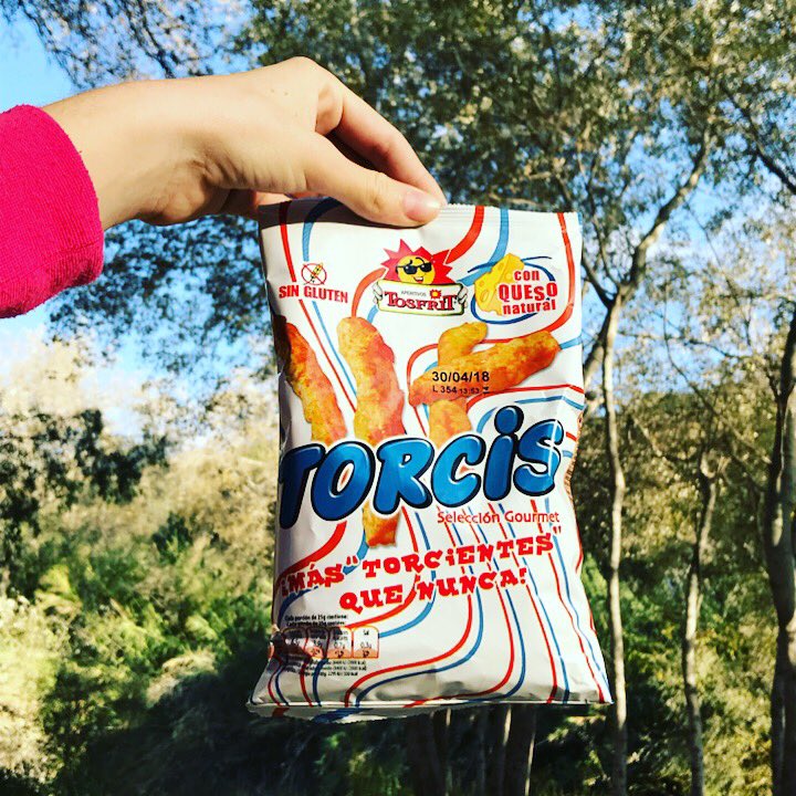 TosfritOficial's tweet photo. Domingo perfecto para una excursión al campo con tus #torcis con #quesonatural y #singluten... el finde no podría ir mejor!!!😋 https://t.co/gRYTeS66aj