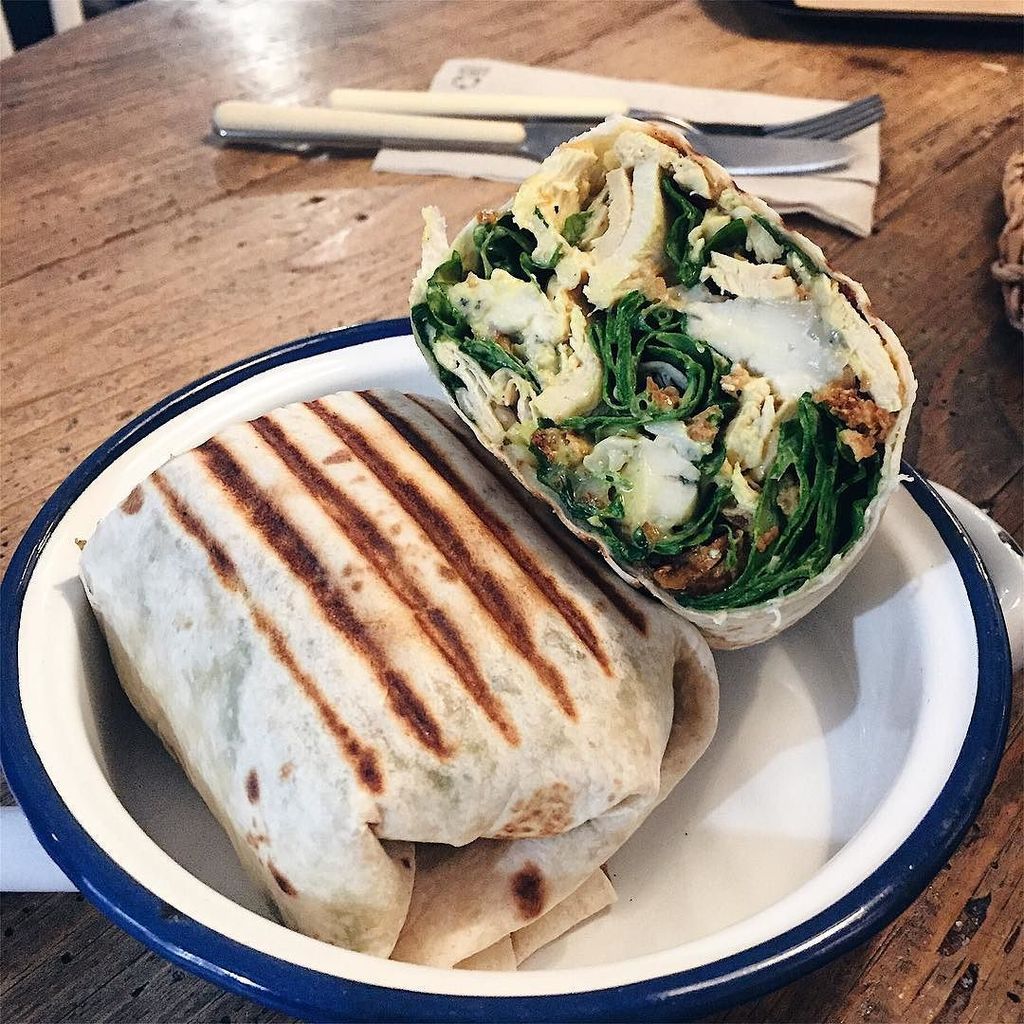 wanderingapp's tweet photo. Discovered a new favorite: healthy and tasty with the Williamsburg Wrap 🌿😍👌🏻 #madrid #wanderingappetite https://t.co/uptfWNrcFg https://t.co/5F56FeC4b7