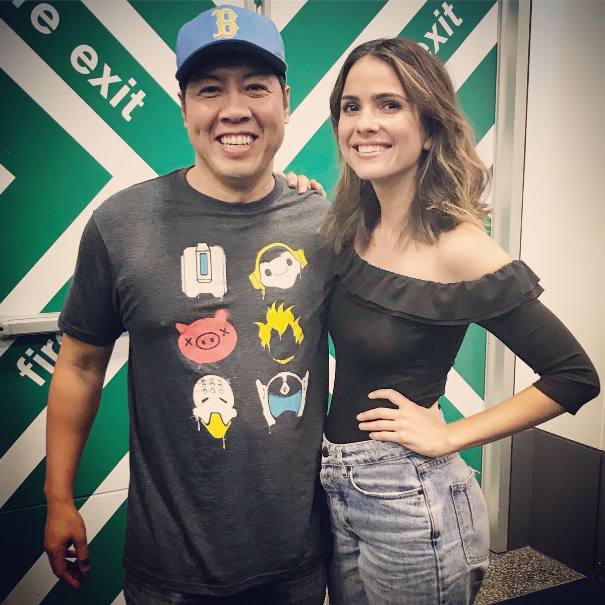 shelleybrasil's tweet photo. πΈ| Shelley com o ator Feodor Chin na #SupanovaCon de hoje! https://t.co/dSgyWVWowM