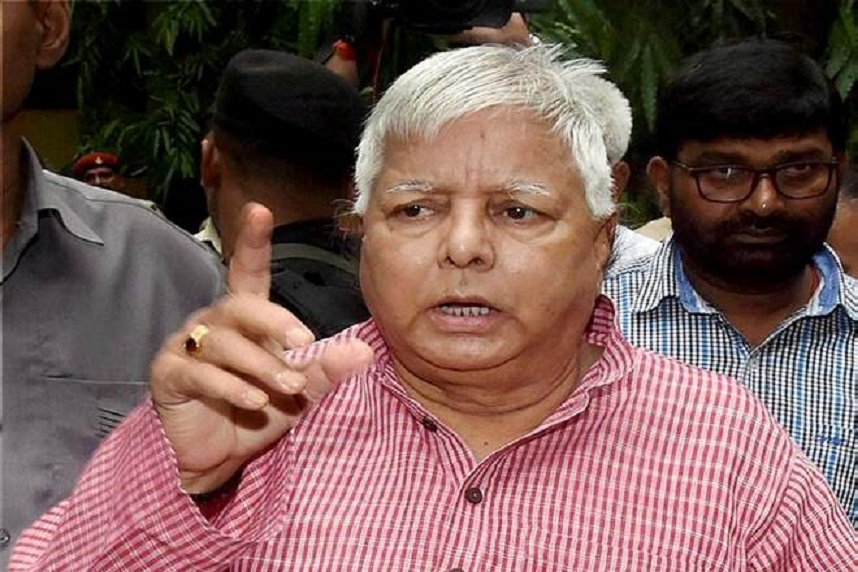news24tvchannel's tweet photo. गुजरात में दलित, पिछड़े सभी मिलकर मोदी को हराओ: लालू यादव #LaluPrasadYadav #PmNarendraModi #HardikP https://t.co/gl5ck81Qj3 https://t.co/bxfMLZzTLg