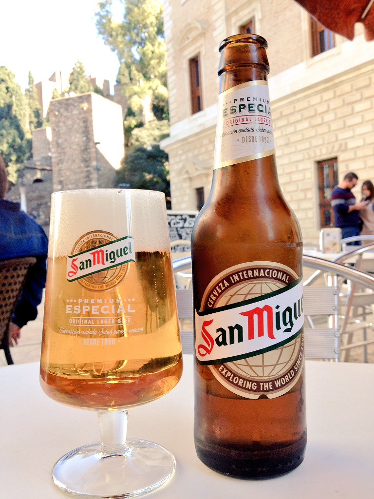 Blocdeesbozos's tweet photo. Último aperitivo tras la frontera. A partir de mañana, con pasaporte | cc @repvictoriana https://t.co/wqTisjEMQJ