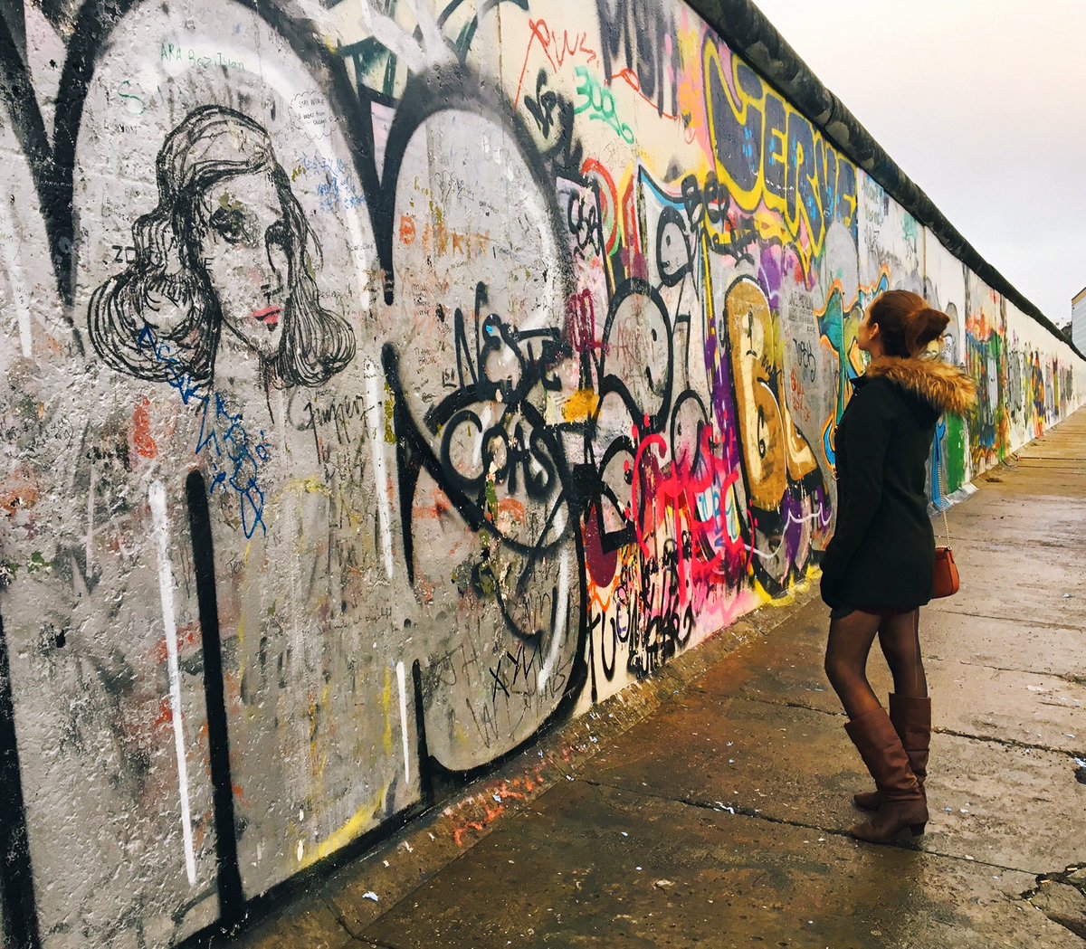 JessReports's tweet photo. Incredibly grateful to @FulbrightPrgrm for an amazing week in #Germany.

Young US journalists/students, check out the 2018 #BerlinCapitalProgram grant to learn more about German politics, media &amp; transatlantic issues 🇩🇪🇺🇸 https://t.co/lfUKI5qmY9 https://t.co/NbVHBZQrJe