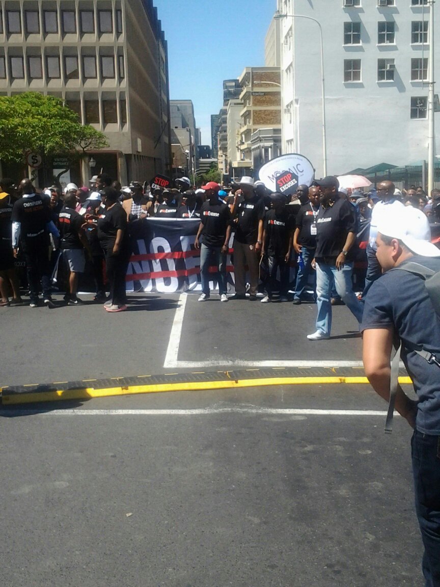 MensMarchSA2's tweet photo. No to gender base violence 
@SA_AIDSCOUNCIL
@HealthZA
 @SMYN_Chillies
@UNAIDS_ZAR
@DadsinthePic
@NotInMyNameSA
 @SonkeTogether
 @Dept_of_Women

#MensMarchSA #EndGBV eN14 https://t.co/DM3JN79bMd