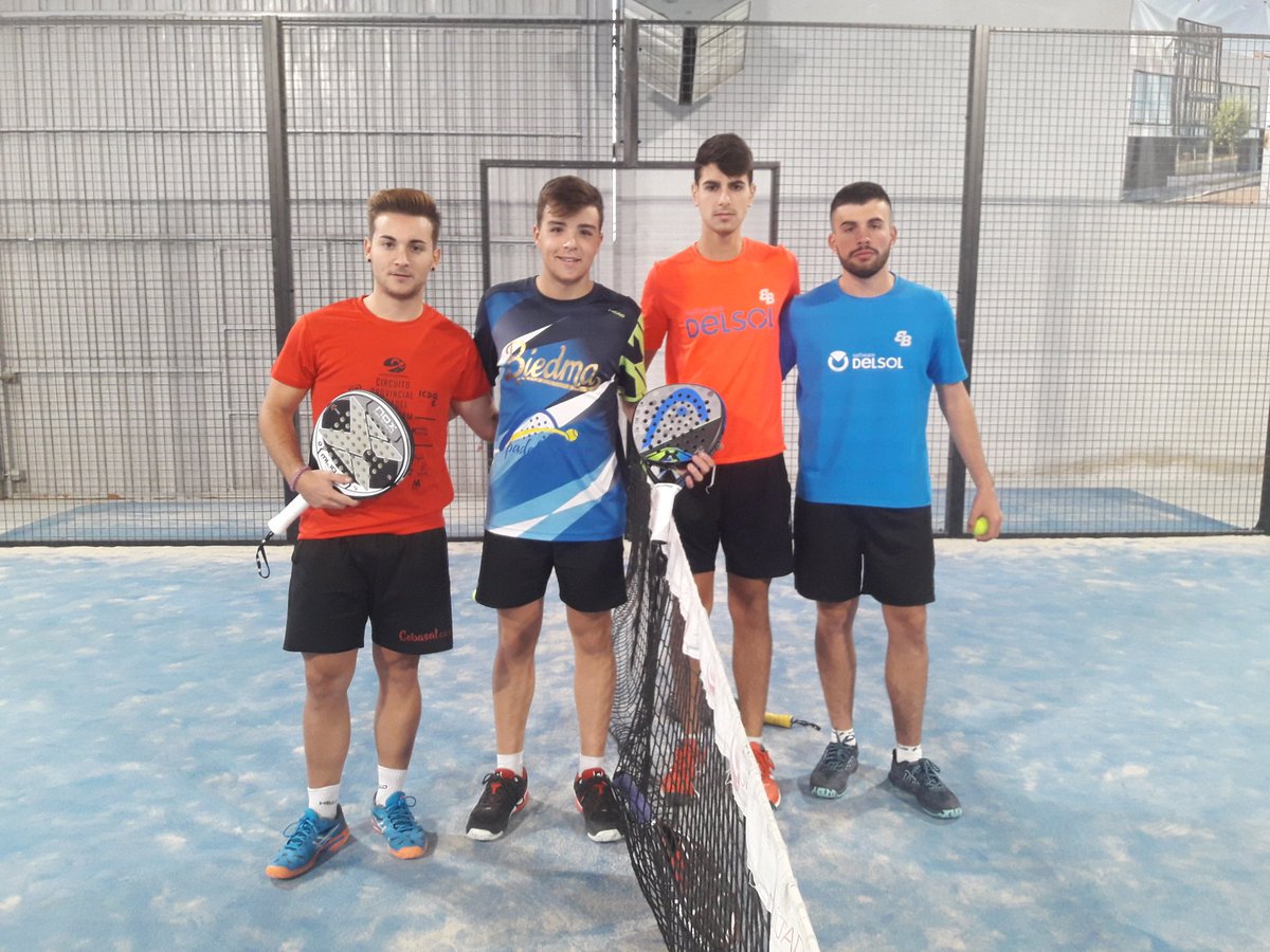 PadelPremium's tweet photo. Ultimas finales en juego del Torneo Plata @aspadeljaen https://t.co/vVbc6qwIao
