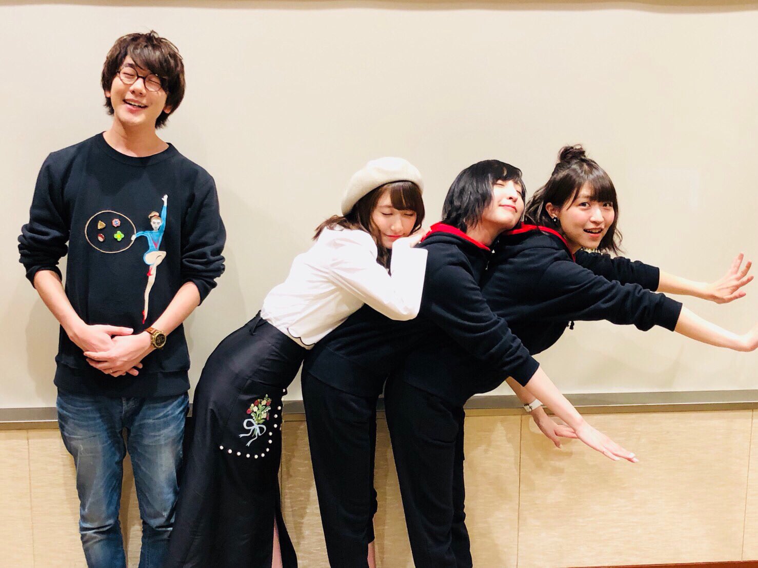 花江 夏樹 A Gオールスター17ありがとうございましたー としたいとの対決は負けてしまいましたが楽しい時間でした エジソンとしたい そして楽屋が一緒だったゆーまくんと一枚 T Co 7go7pacppx Twitter