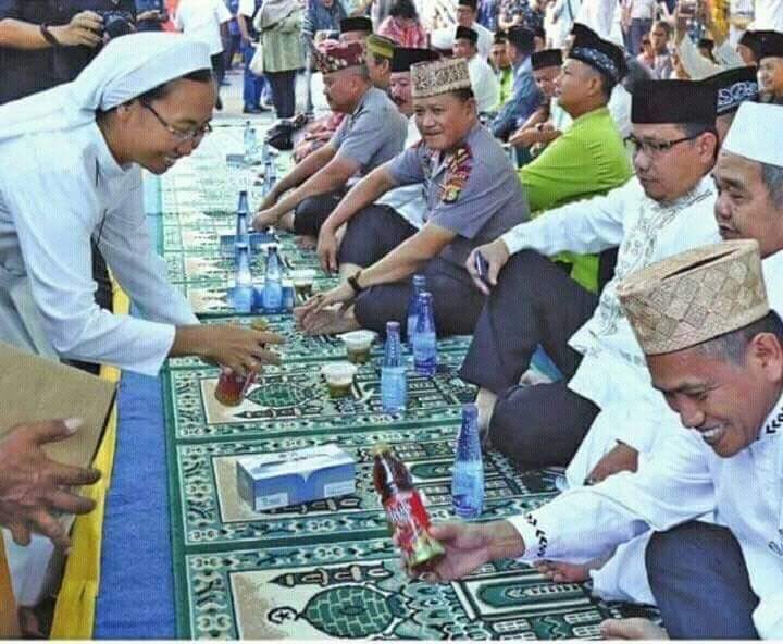 AfifFuadS's tweet photo. @qitmr @AmbarwatiRexy @ditnaras @Yettidewi @SantriCyberArmy @wakilgubernurKW @ilmi_rhoudhotul @jinn_gemblung @AbdViking @adtaufiq @GunRomli @AhlulQohwah 😍😍 https://t.co/5GLUj6c1Wz