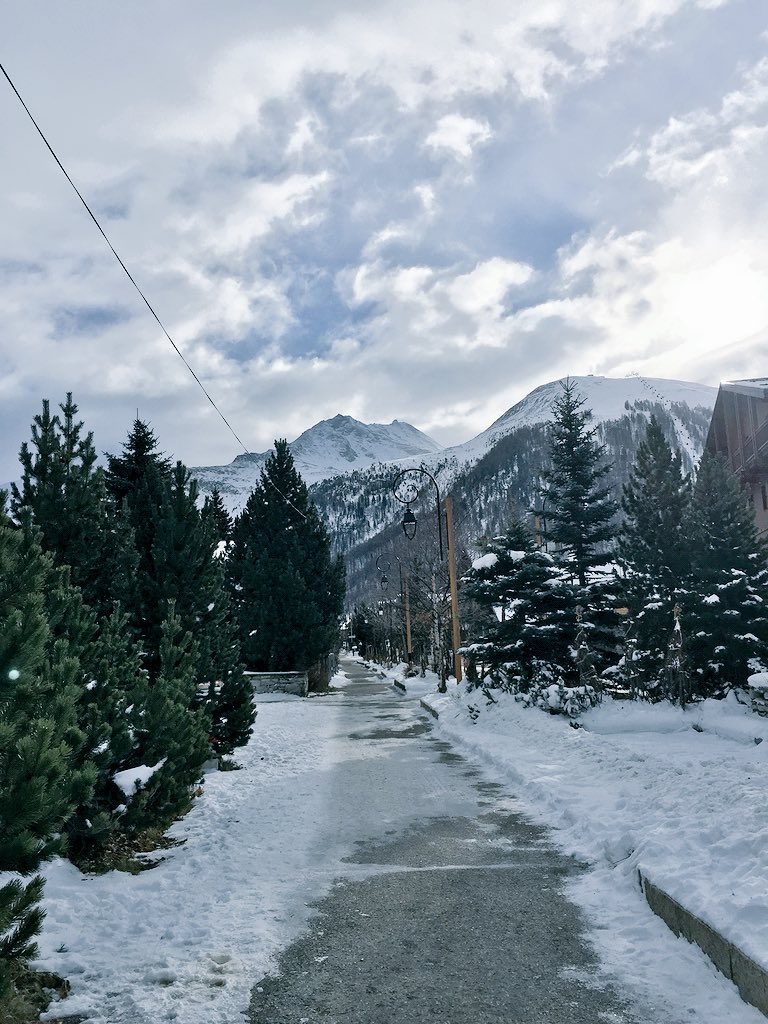 progressionski's tweet photo. Clouds are rolling in over #valdisere today. 5 more days until the opening ! #excited #ski #snowboard #progressionski https://t.co/G2rXpF7smW
