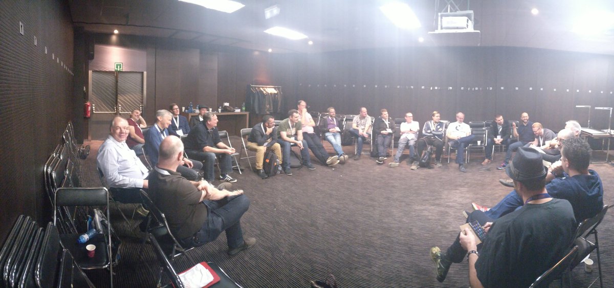 Liza-Marie Nolan (@lizamarie_nolan) on Twitter photo Geek speak <a href="/E2EVC/">E2EMVC EUC Ai Virtualization Cloud Conference</a> with this fantastic group of people! #e2evc #bcn Geek speak <a href="/E2EVC/">E2EMVC EUC Ai Virtualization Cloud Conference</a> with this fantastic group of people! #e2evc #bcn