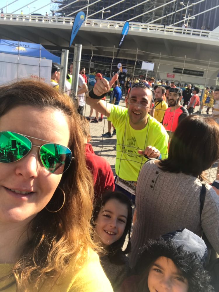 CPTLMillares's tweet photo. ENHORABUENA CAMPEÓN!!!!!ERES MUY GRANDE POR TERMINAR TU PRIMERA MARATÓN Y CUMPLIENDO OBJETIVOS!!EL EQUIPO ESTÁ MUY ORGULLOSO DE TI!!💪💪💪🏃🏃🏃 @c88accedbe444a8 @evafx76 y que mejor que esperarte la familia en meta👏👏👏👏bravo!!! https://t.co/iGUGEPWy6g