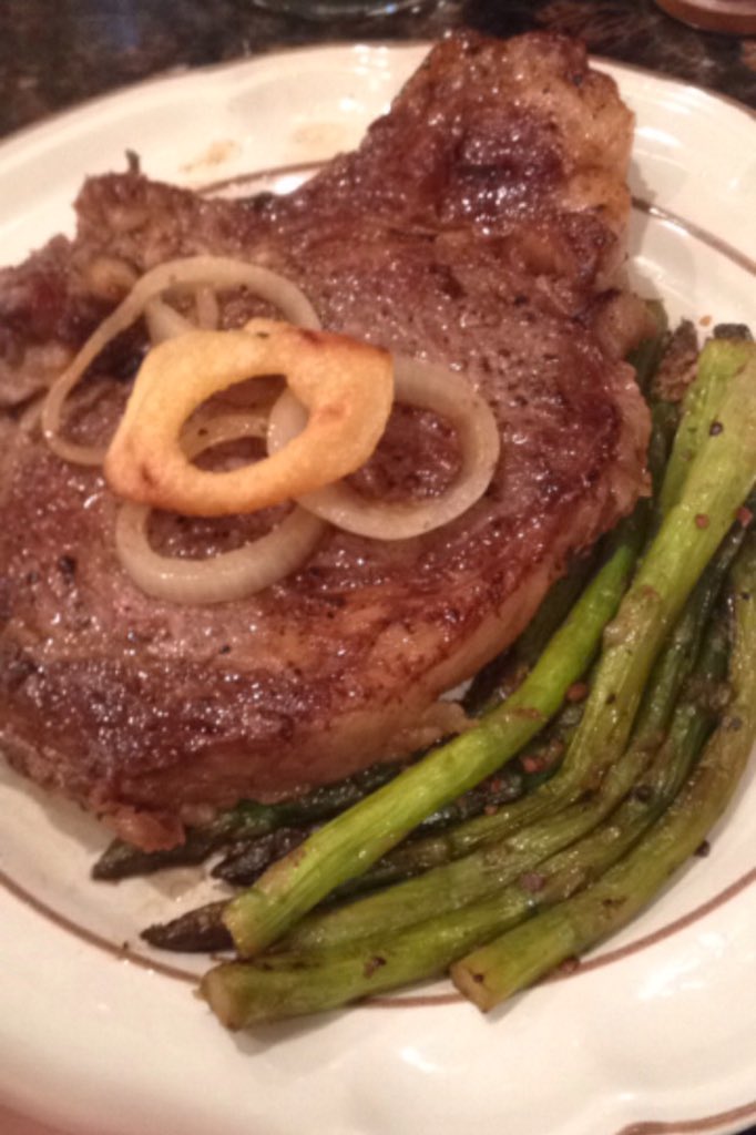 DaSuperfanss's tweet photo. @BeardedBearsMan @Ditka2ATX #Beardown #DaHeartAttackFood #chivsdet #bearsvslions.
GOOD MORNING (in da states)!! https://t.co/1J4k0XzJ0e