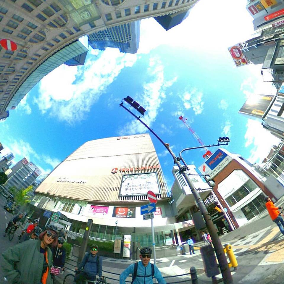 speedconcepter's tweet photo. #rapharides
#ラファ大阪 のイベントライドに
参加してきました。
ボクの本来の出没地帯は信号が少ないとこですが
今回のイベントは大阪ミナミを中心に
普段通らない裏道的なコースで
とても新鮮でした。
参加のみなさんありがとうございました
辻啓さん、フォトコンテストで
なんかください 笑。 https://t.co/S3RCOc7wbV