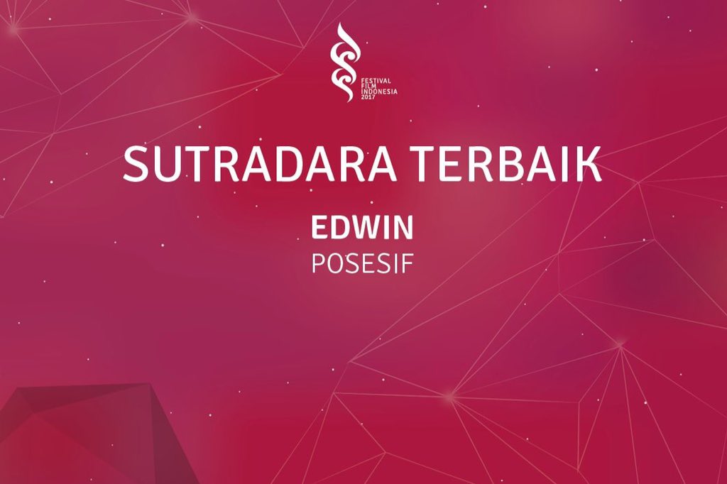 Peraih Sutradara Terbaik Festival Film Indonesia 2017 - Edwin - Posesif <a href="/PalariFilms/">Palari Films</a> #PialaCitra2017 #FFI2017 #62thFFI #FilmIndonesia #BanggaFilmIndonesia #FestivalFilmIndonesia #AkuCintaFilmIndonesia #AyoNontonFilmIndonesiadiBioskop