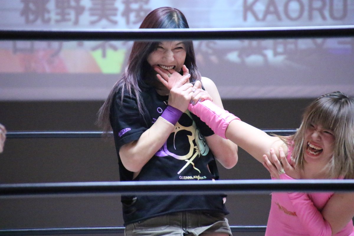 ohunn's tweet photo. #Marvelous #プロレス
11/12(日)晴海大会
第3試合
ロサ・ネグラ&桃野美桜×
vs
KAORU&浜田文子○ https://t.co/4jwUjror4q
