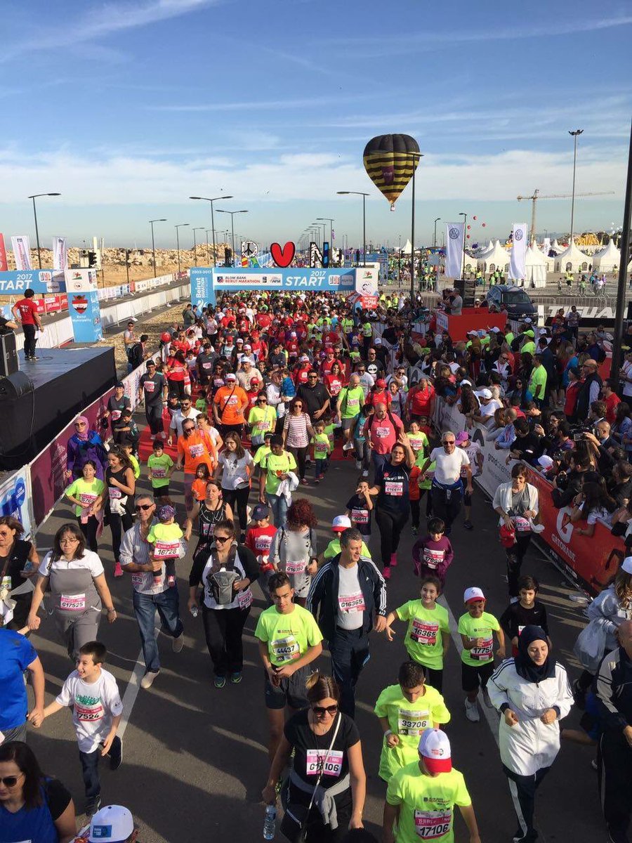 AUB_Lebanon's tweet photo. High five to everyone who made it to @BeirutMarathon #AUB #runaubrun https://t.co/Kt3a5MuVNv