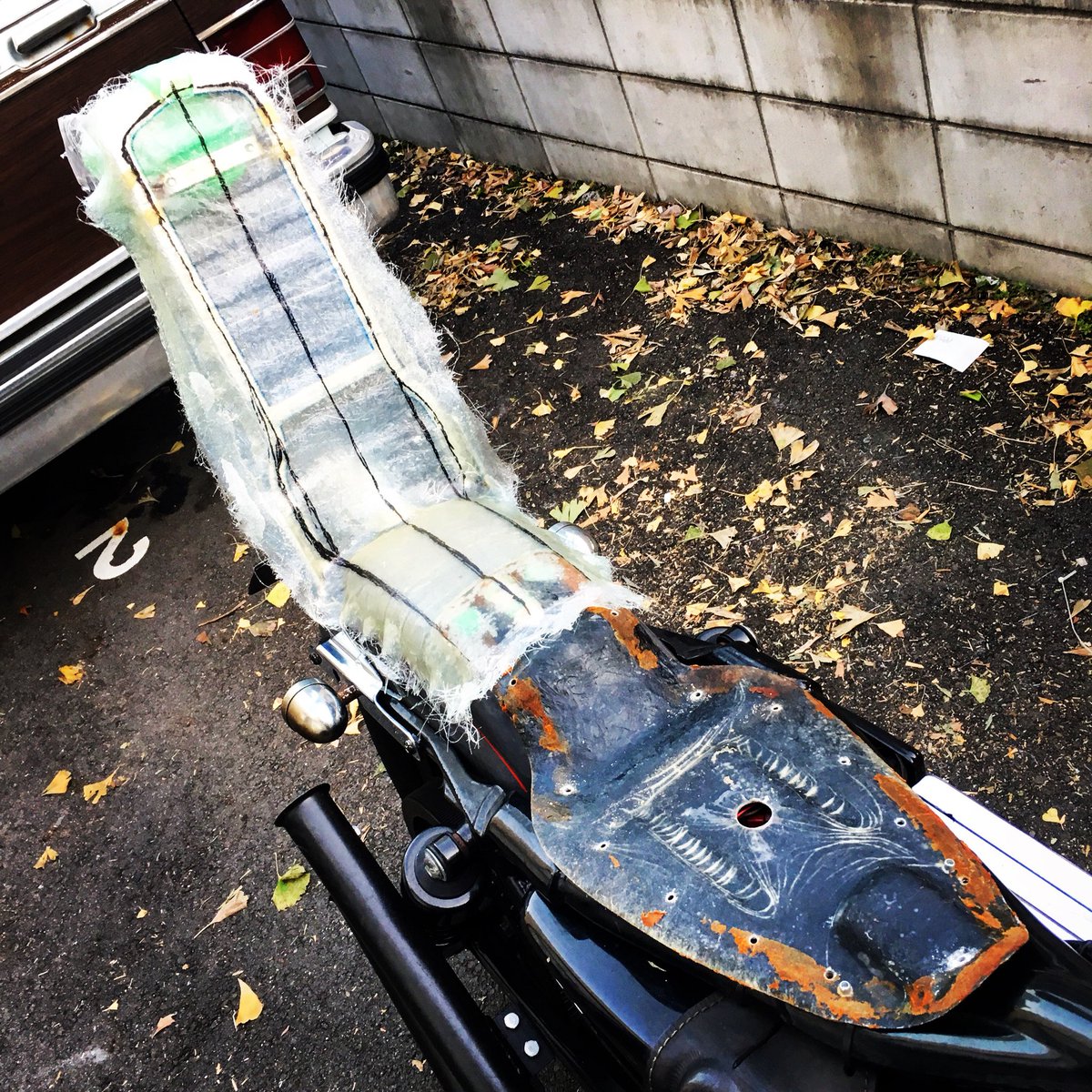 ace_miyazaki's tweet photo. Making a Seat pan
#harleydavidson #sportster #customseat #chopper #bobber #motorcycle #backdropseat #backdropleathers https://t.co/wJO7qF8ELn