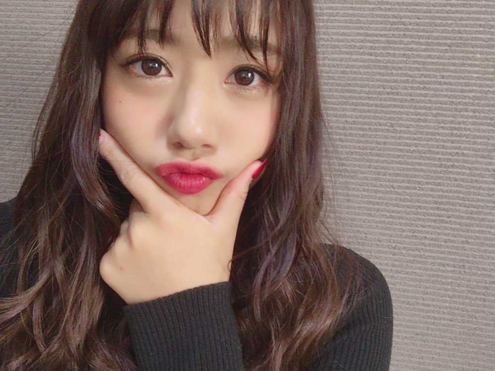 pon_a___'s tweet photo. だいぶ寒いですね⛄️😦💦

もうマフラーって
巻いても良い時期なのかな？🤔

#Pontw https://t.co/iRj7EdHeRD