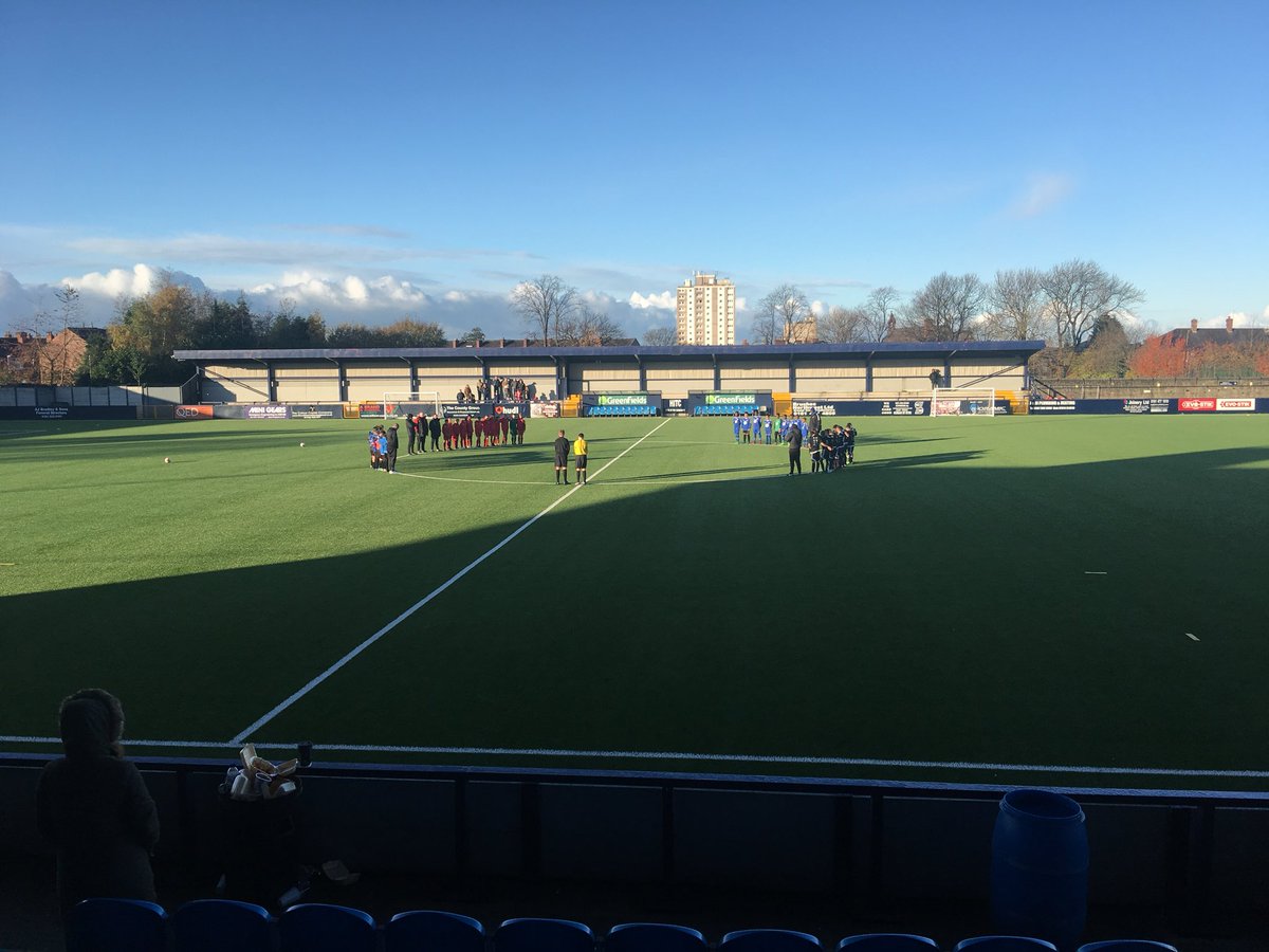 The under 11’s paying there respects this morning to the fallen soldiers #RemembranceSunday