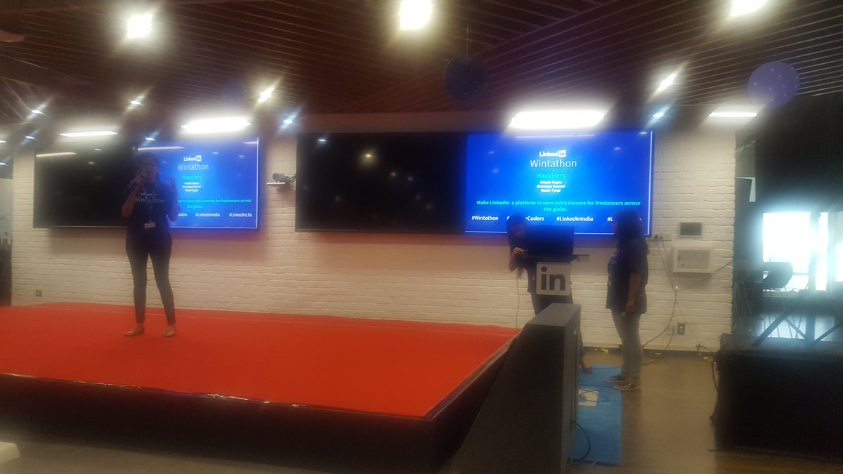 Usha_Murthy's tweet photo. Team Hackhers presenting an App for freelancers on #Linkedin #wintathon #linkedinwit https://t.co/L3rt7Go3cC