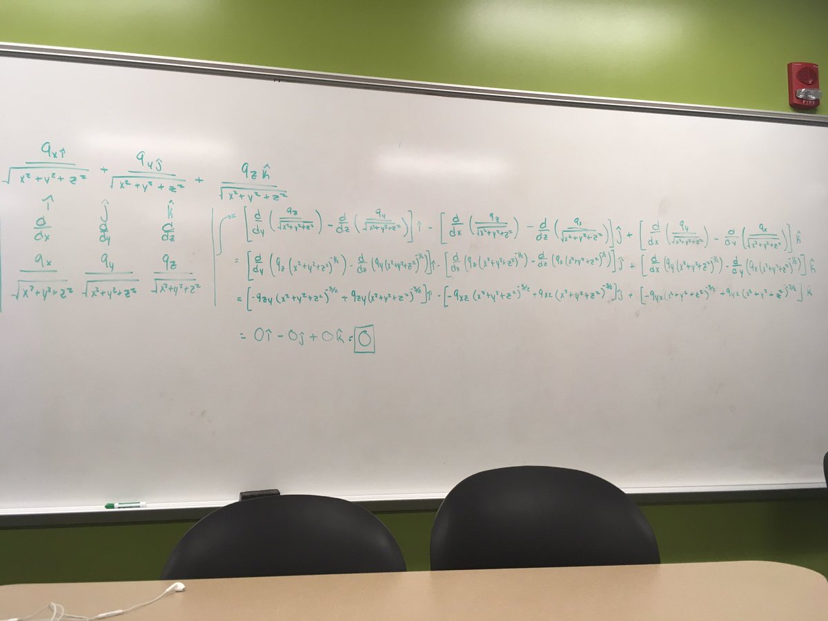 lndzzzy's tweet photo. Sometimes I really hate math. #wasterhertime2017 https://t.co/fkq9sNSUJn