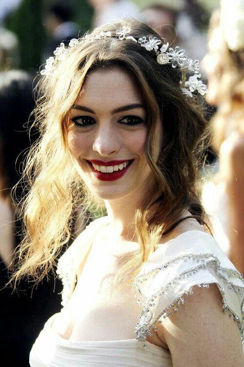 Happy birthday to your favourite Genovian Princess Anne Hathaway! 