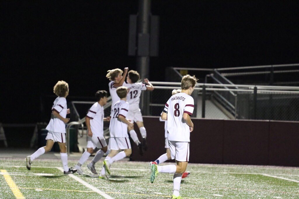 blaise_siefer's tweet photo. 2-1 W against Belmont, Arlington are the next victim #semis #rollcc #respectthebadge https://t.co/tzIoc6BX9E