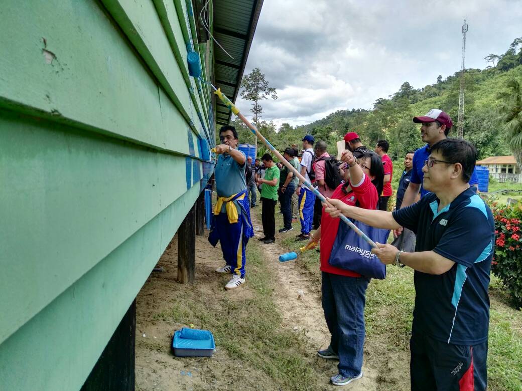 Chuakokching2's tweet photo. SK Bian Beaufort...reality of digital divide...no mobile lines here at all.. https://t.co/T2aohlOLmB