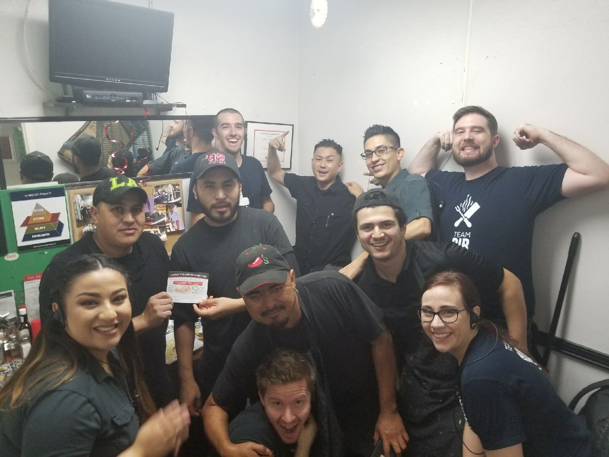 pauldowling9921's tweet photo. Miguel and Gabriel getting some well deserved recognition for rocking their 1 degree behaviors! @Paulgaoun @dale_bullotta @DestinyStro88 https://t.co/kjjvjfb52S