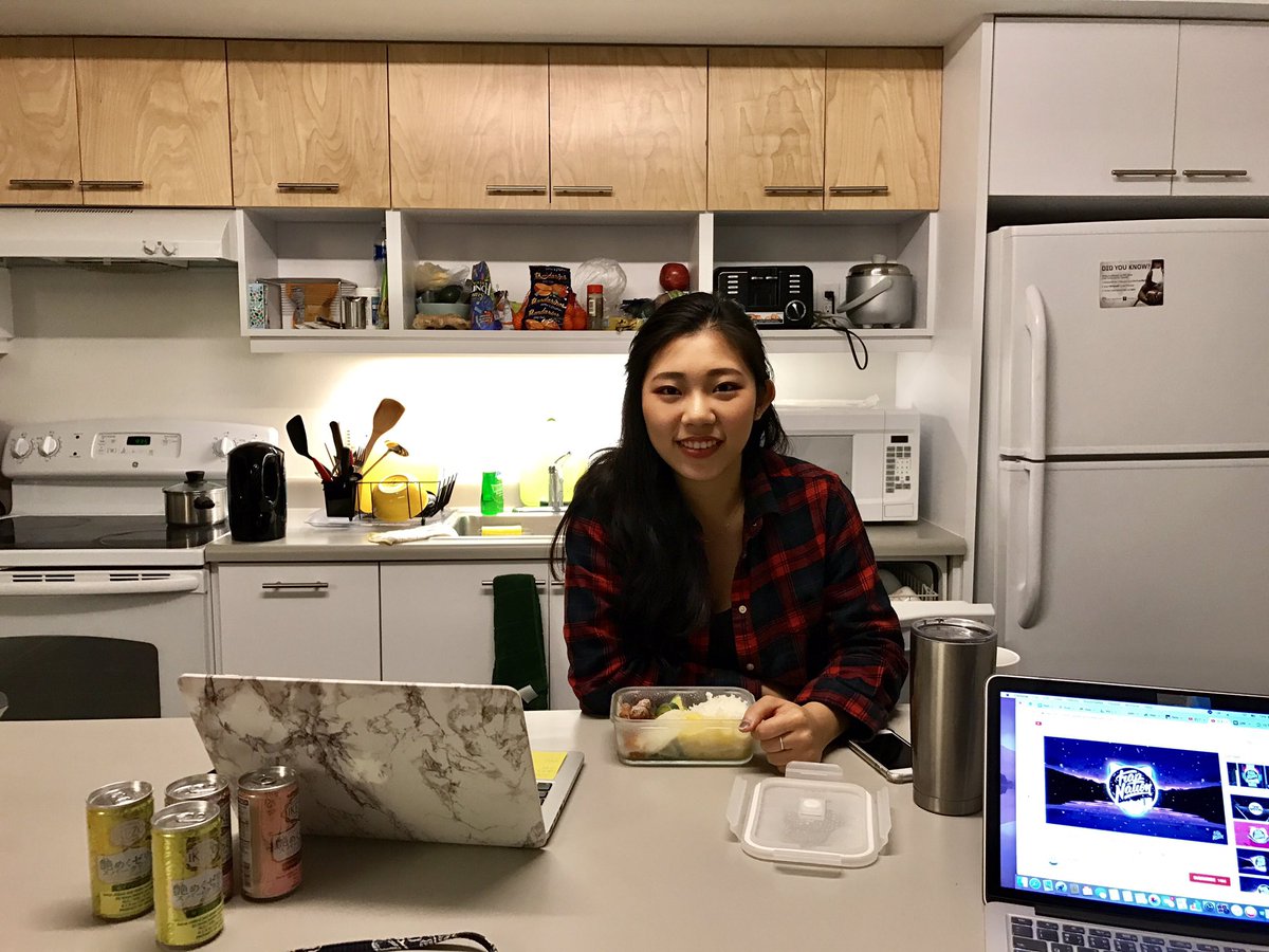 narisa_lin's tweet photo. This is Ariel, a junior at the #universityofwashington studying Communications. Her favorite eating spot is at her on campus home because cooking my own food is healthier than eating on the ave says Ariel. #360NN https://t.co/fW17w22AOl