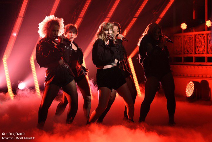 nbcsnl's tweet image. .@taylorswift13 performs "...Ready For It?" in Studio 8H. #SNL