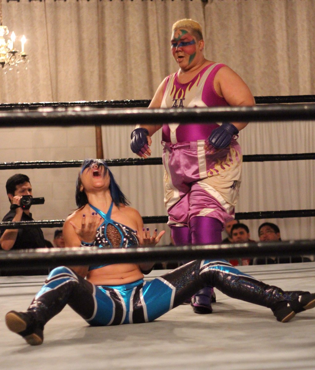 DAFALCON11's tweet photo. @MiaYim v #AjaKong #MOTN @SHIMMERwomen #Vol97 #DreamMatch #SuperStiff You though Mia kicked hard -- check out Aja! https://t.co/0EoPLIhQNU