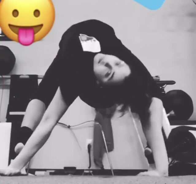 DollFaceOfRAW's tweet photo. My Dollface moves I am Dollface @CRISSANGELPR https://t.co/qyHHCaf6Ei