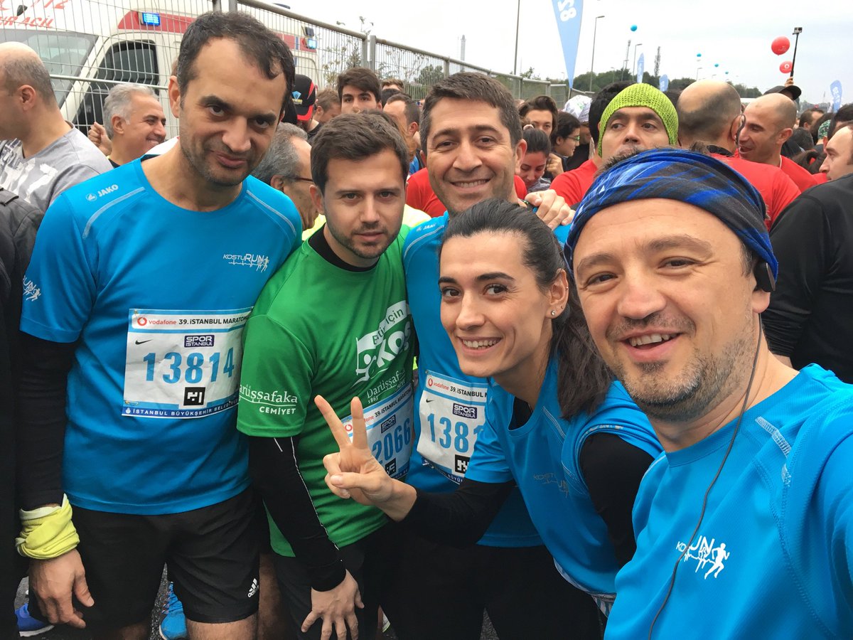 kosturun's tweet photo. Avrasya için hazır mıyız gençler 🏃🏽🏃🏽‍♀️
#koştuRUN 
#avrasyamaratonu https://t.co/4K9cARqLcL