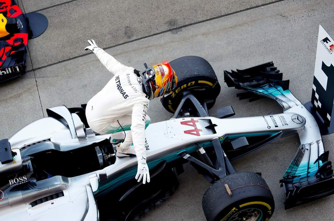 formulersimages's tweet photo. Foto de la izqda (Alonso, 2006)
Foto de la dcha (Hamilton, 2017)
#FormulersImages https://t.co/tOAJ1zdgzF