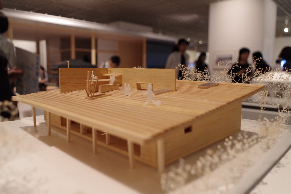 建築ネタbot 屋根の家 手塚建築研究所 建築ネタ 日本の家展
