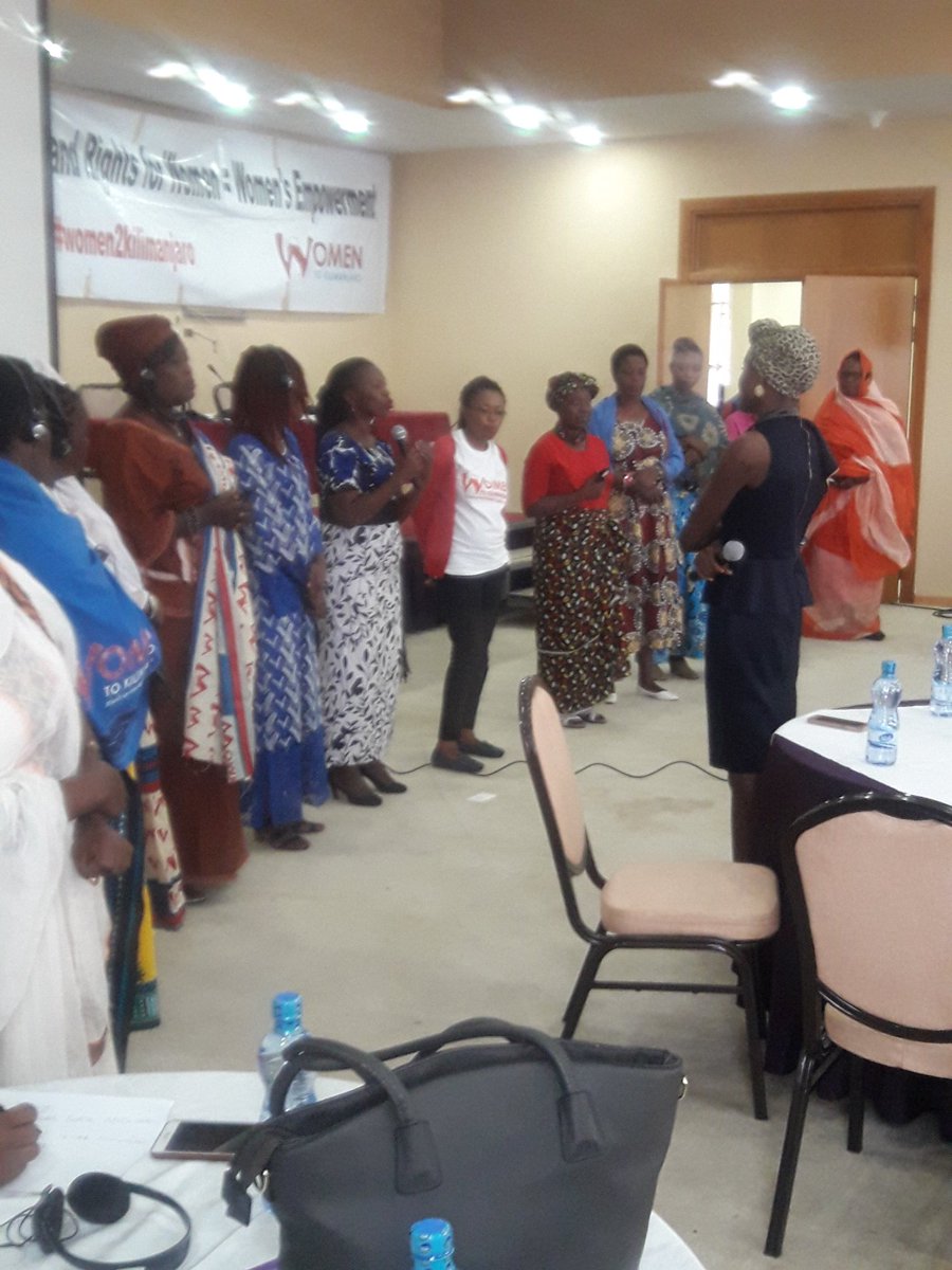 tatakaf's tweet photo. #women2kilimanjaro @WILDAFAO @WiLDAFGhana @ILCAfrique day 2 participants recaping the  day 1 work. https://t.co/olgConumOh